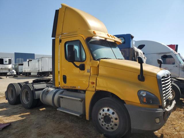  Salvage Freightliner Cascadia 1