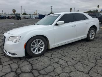  Salvage Chrysler 300