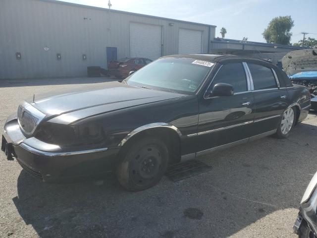  Salvage Lincoln Towncar