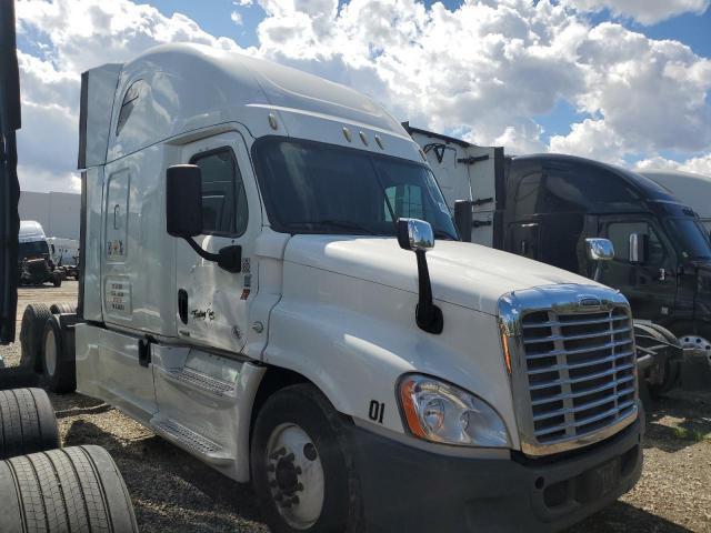  Salvage Freightliner Cascadia 1