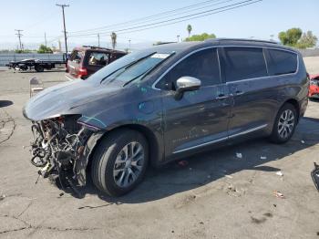  Salvage Chrysler Pacifica