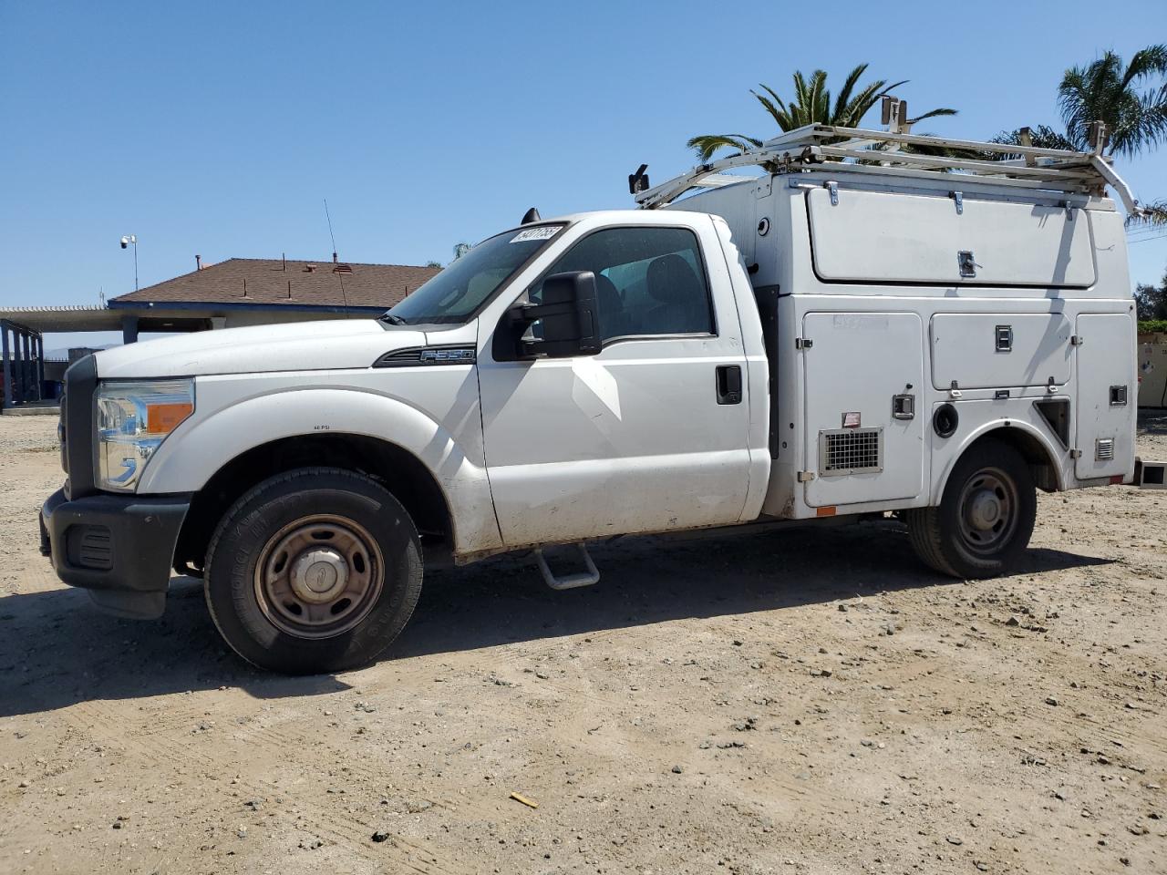 Ford F-350 Super Duty Image 1