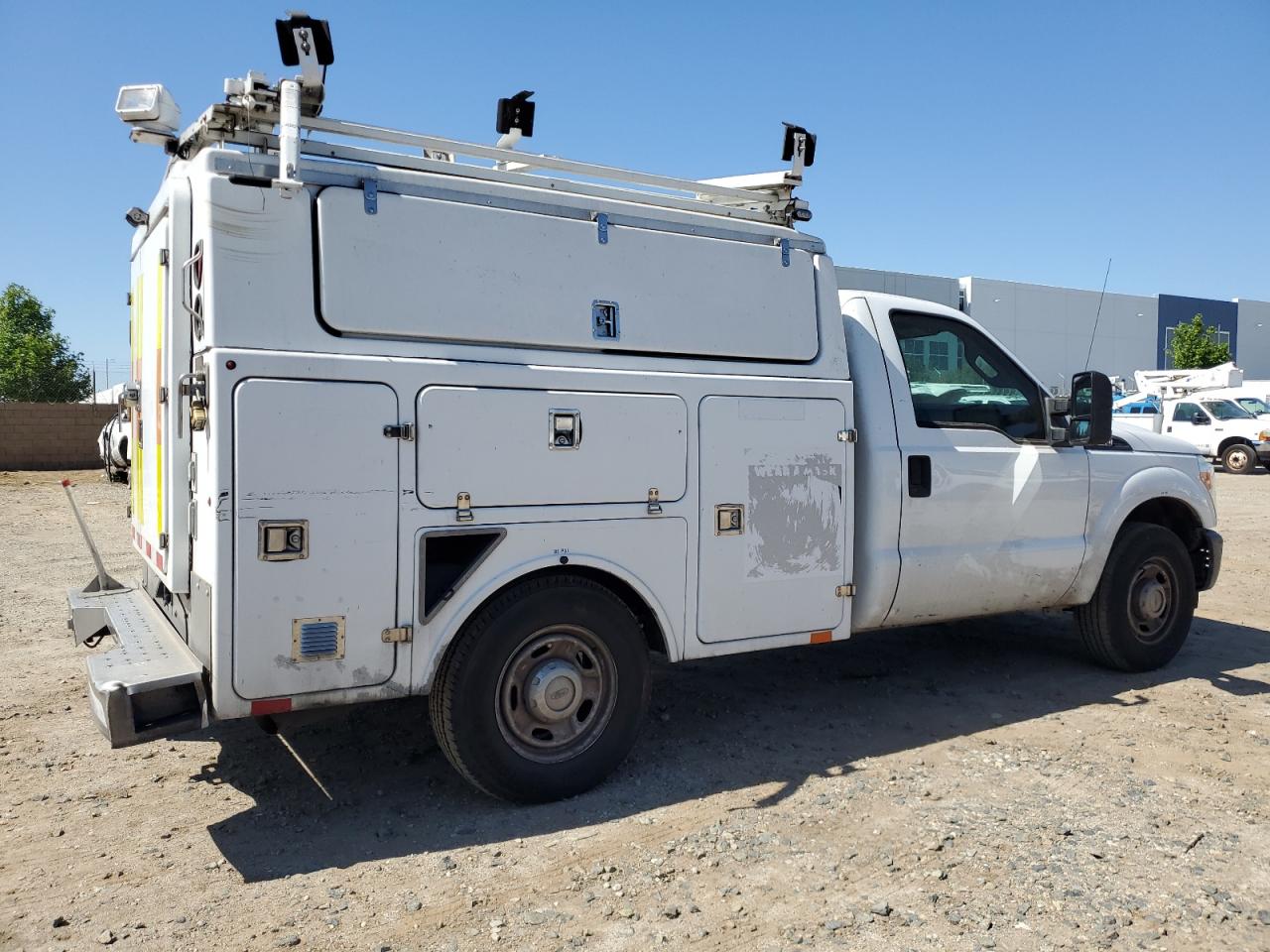 Ford F-350 Super Duty Image 10