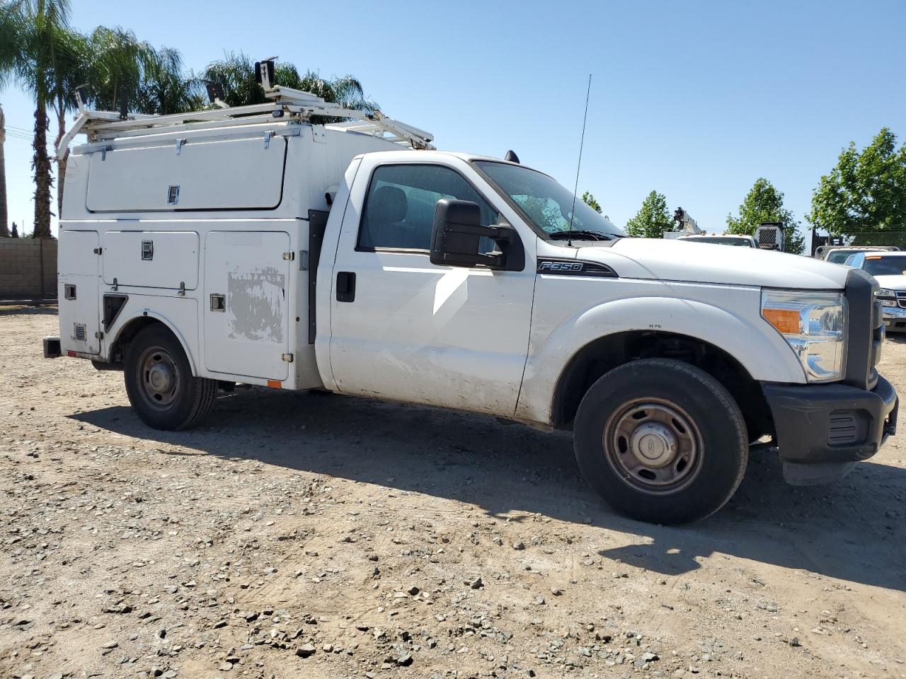 Ford F-350 Super Duty Image 11