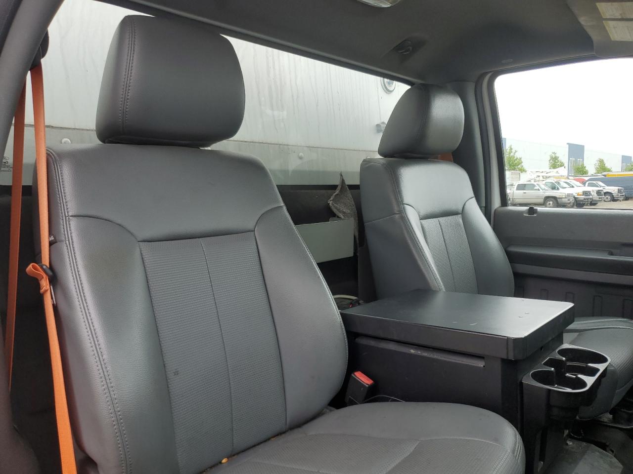 Ford F-350 Super Duty Image 9