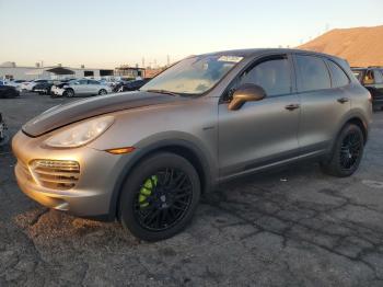  Salvage Porsche Cayenne