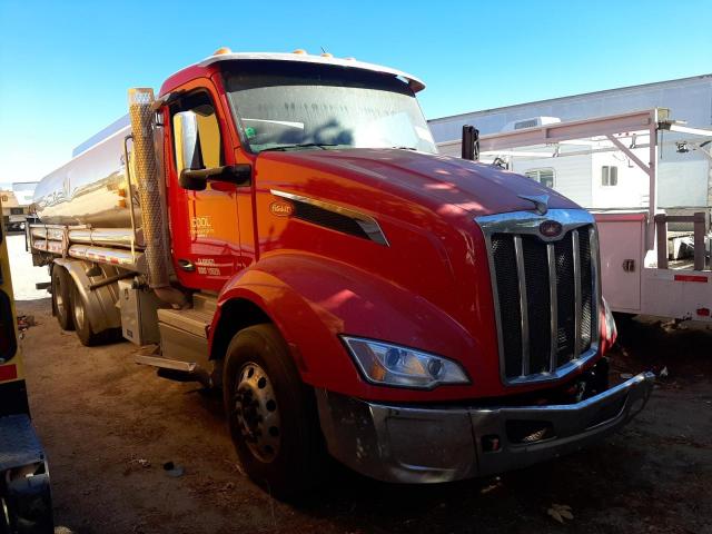  Salvage Peterbilt 579
