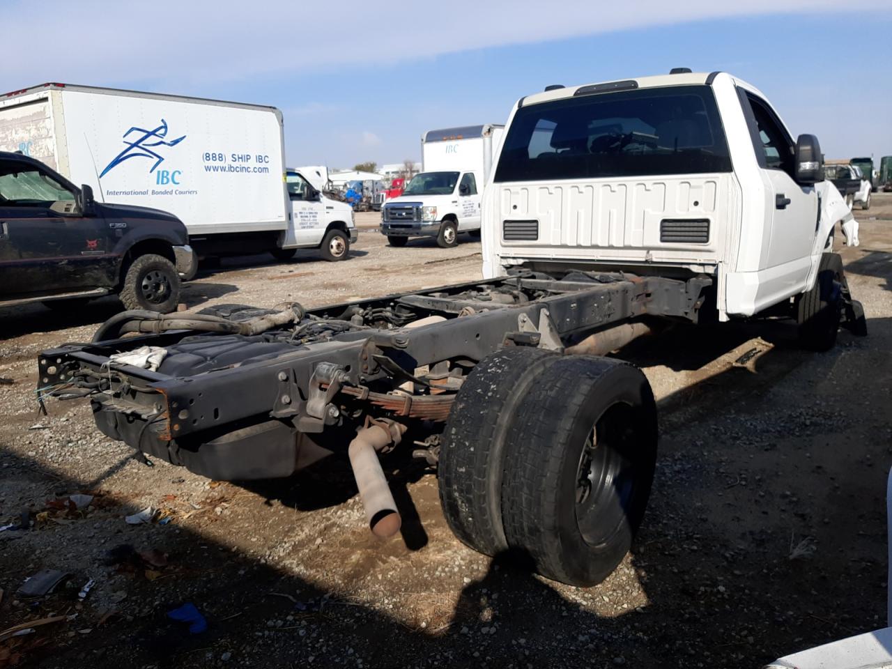 Ford F-550 Super Duty Image 13