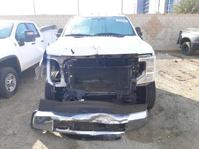 Ford F-550 Super Duty Image 9