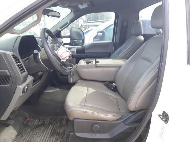 Ford F-550 Super Duty Image 4