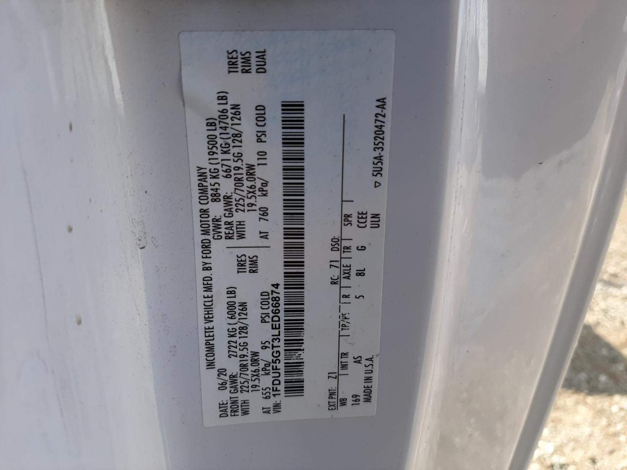 Ford F-550 Super Duty Image 11