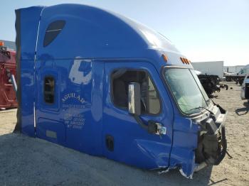  Salvage Freightliner Cascadia 1