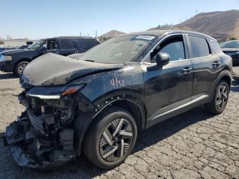  Salvage Nissan Kicks