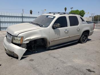  Salvage Chevrolet Avalanche
