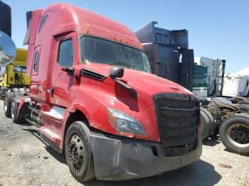  Salvage Freightliner Cascadia 1