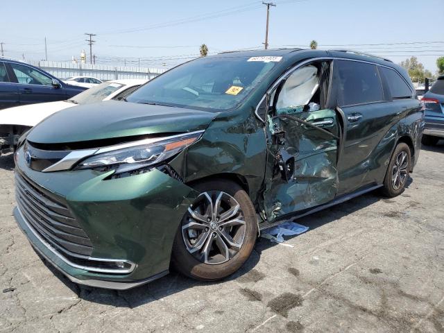  Salvage Toyota Sienna