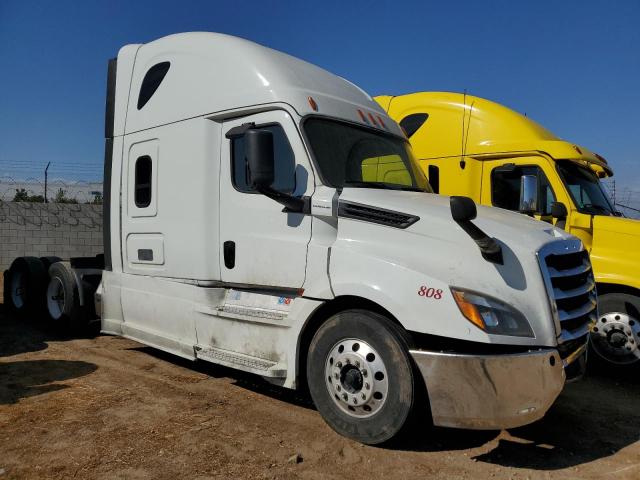  Salvage Freightliner Cascadia 1