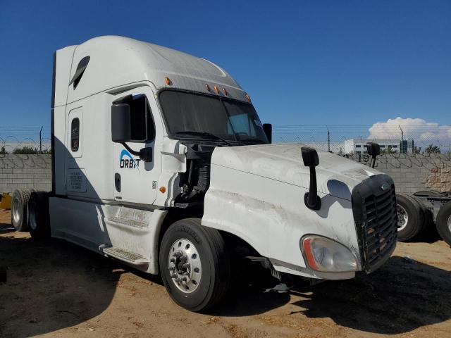 Salvage Freightliner Cascadia 1