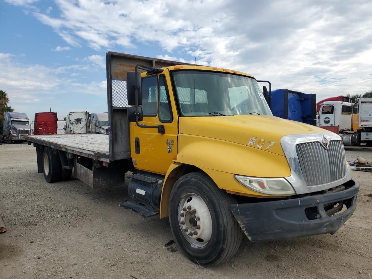 International 4000 Serie 4300 Image 2