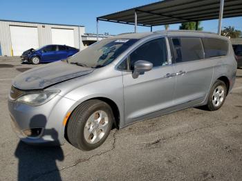  Salvage Chrysler Pacifica