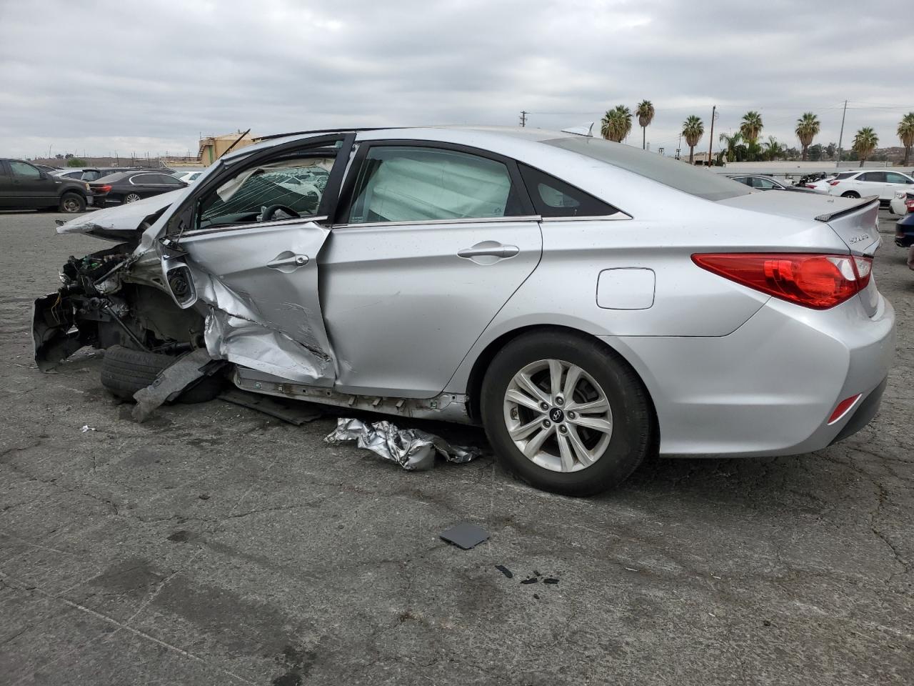 Hyundai SONATA Gls Image 6