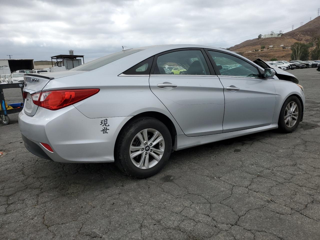 Hyundai SONATA Gls Image 7