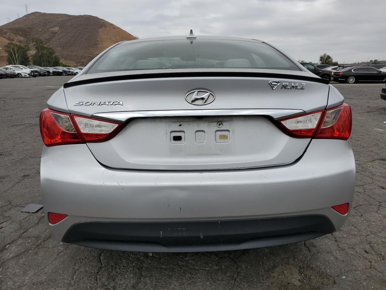 Hyundai SONATA Gls Image 9