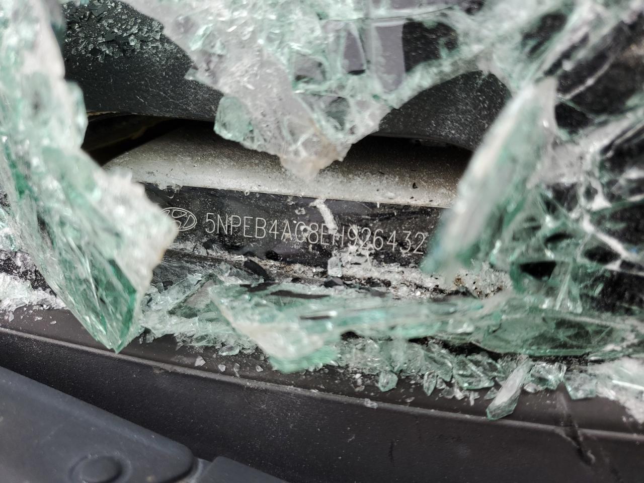 Hyundai SONATA Gls Image 2