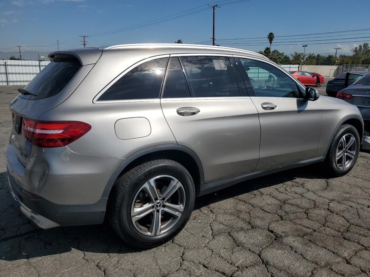 Mercedes-Benz GLC 300 Image 4