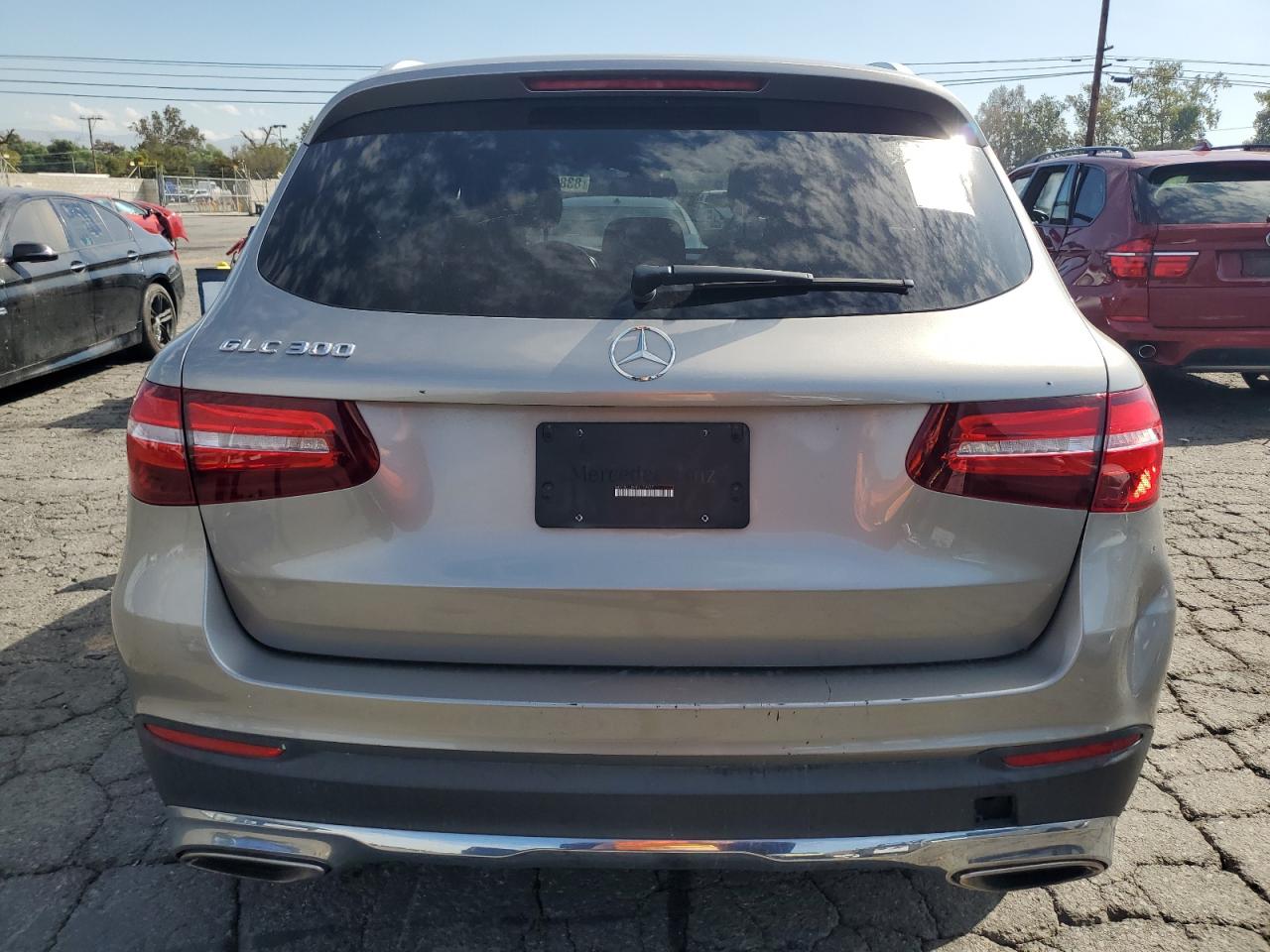 Mercedes-Benz GLC 300 Image 2