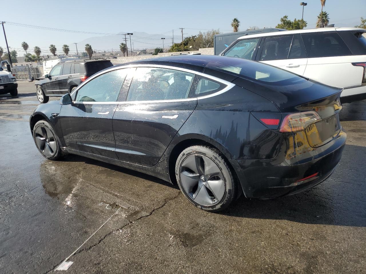 Tesla Model 3 Image 12