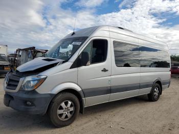  Salvage Mercedes-Benz Sprinter