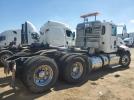 Peterbilt Tractor 386 Image 2