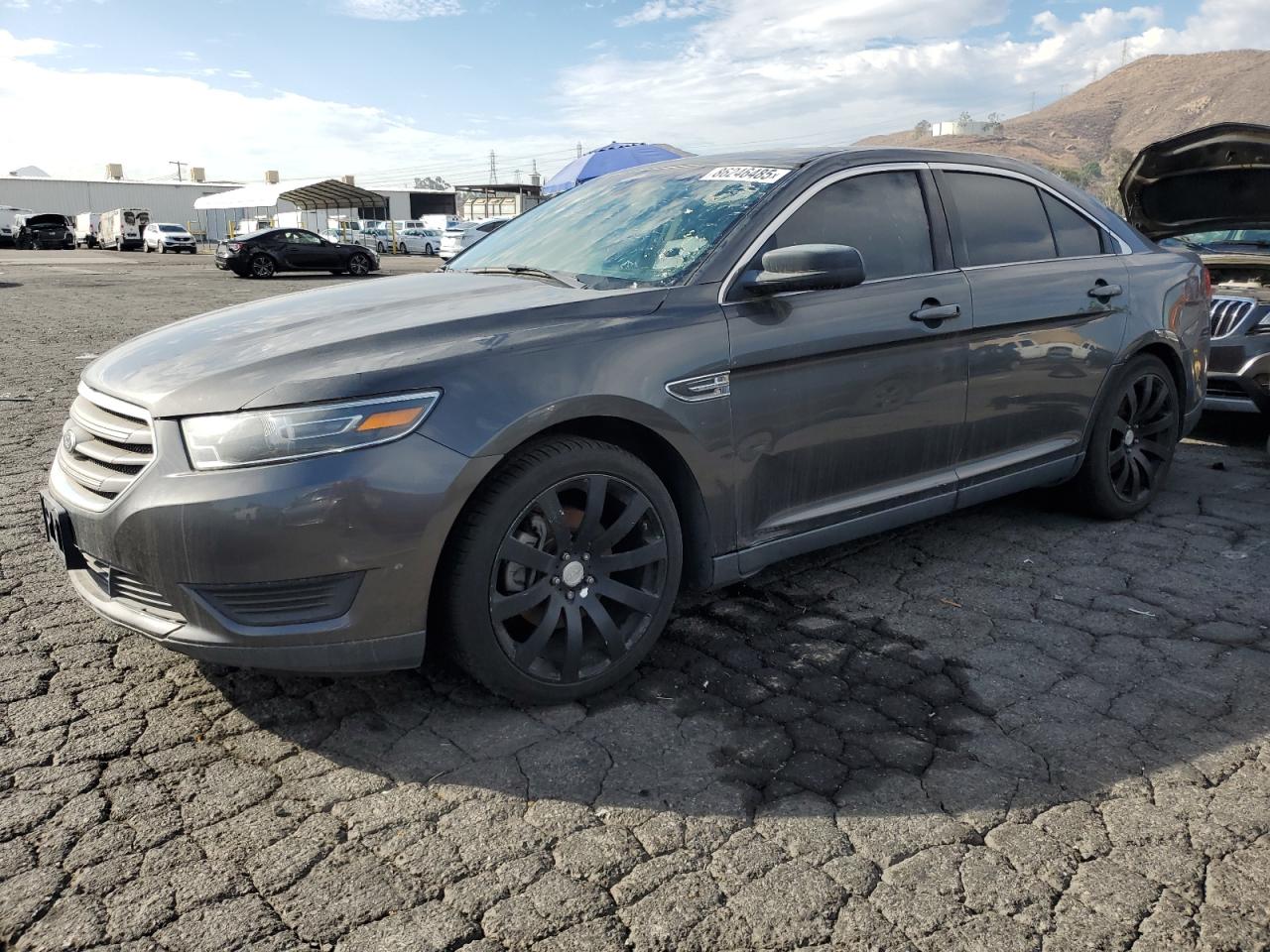Ford Taurus Se Image 1