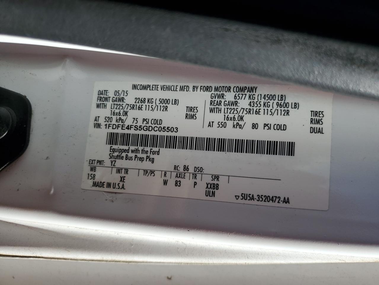 Ford Econoline E450 Super Duty Cutaway Van Image 8