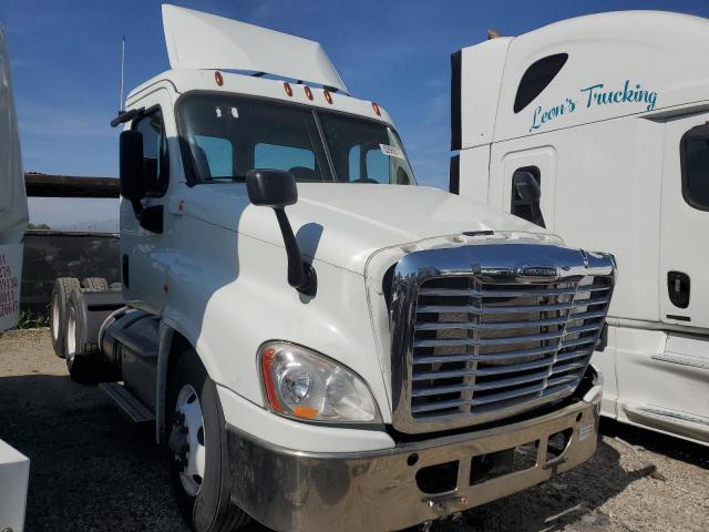  Salvage Freightliner Cascadia 1