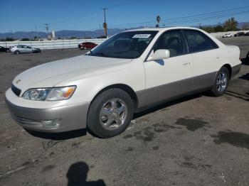  Salvage Lexus Es