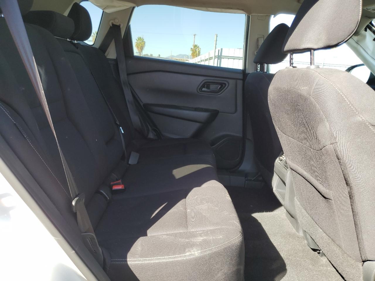 Nissan Rogue S Image 5