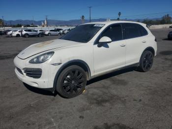  Salvage Porsche Cayenne