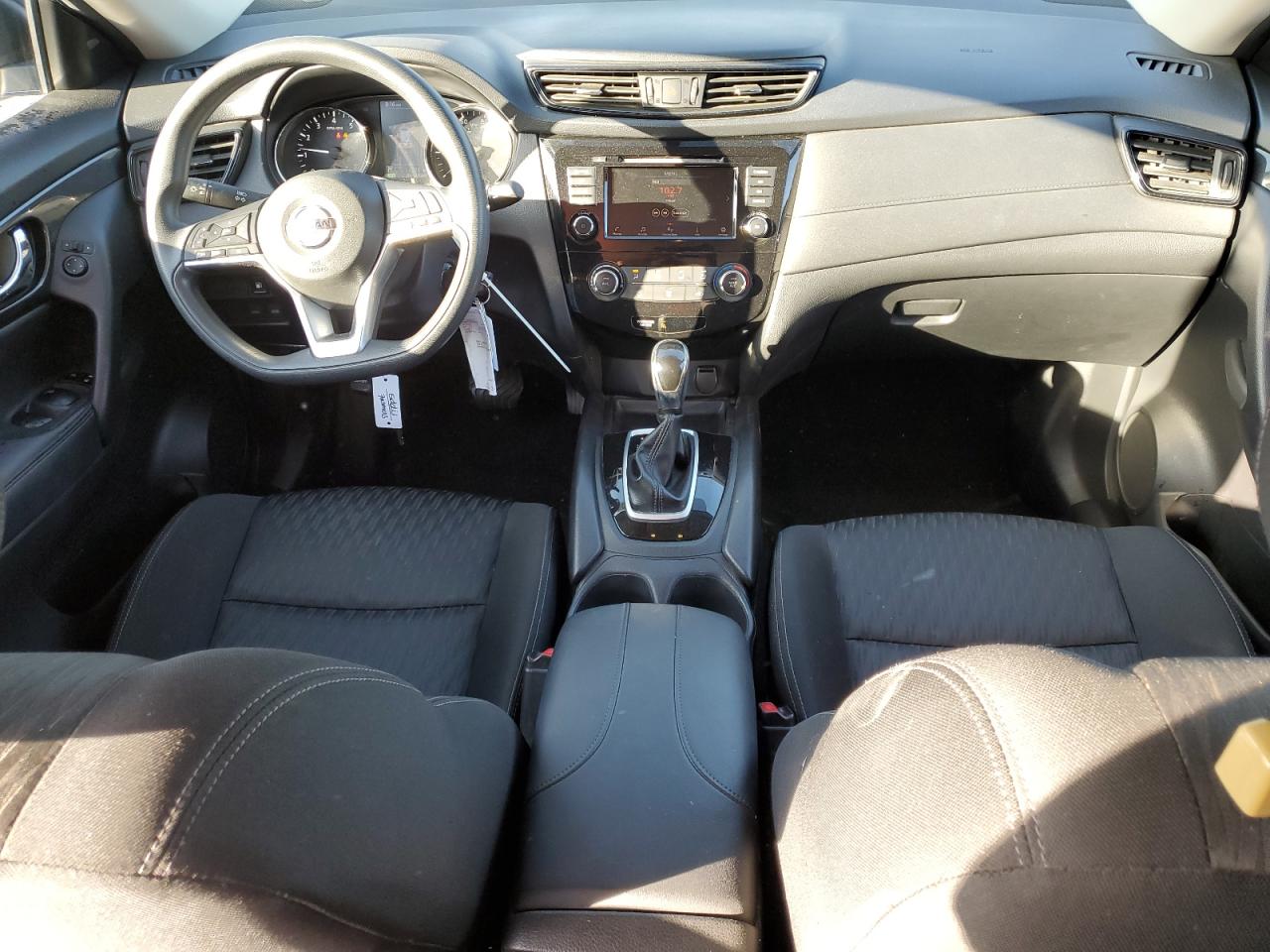 Nissan Rogue S Image 2