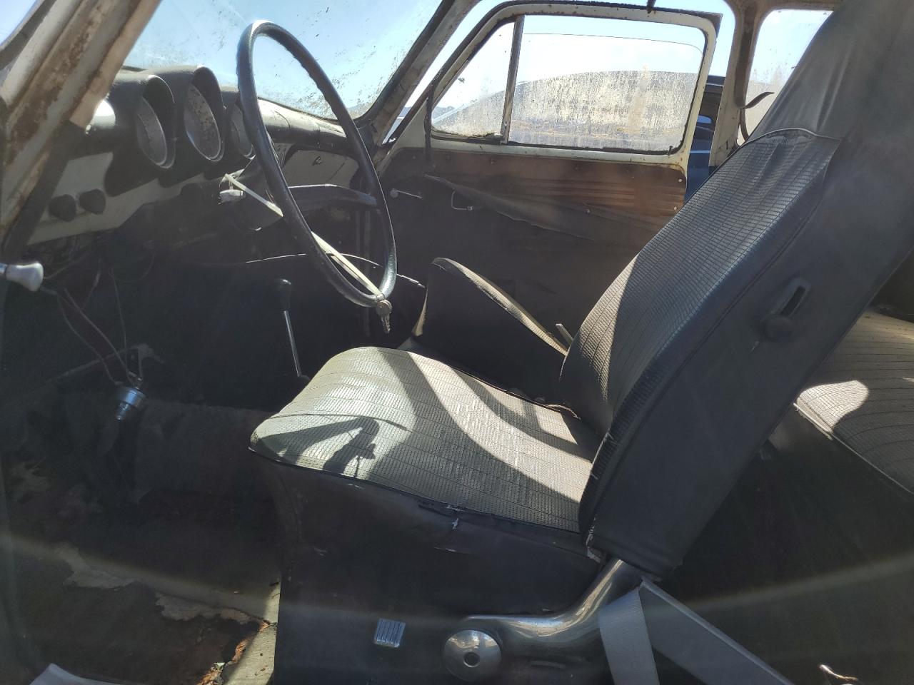 Volkswagen Squareback Image 4