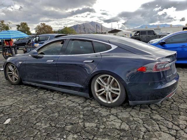 Tesla Model S Image 2