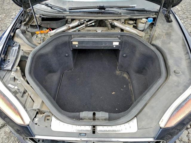 Tesla Model S Image 8