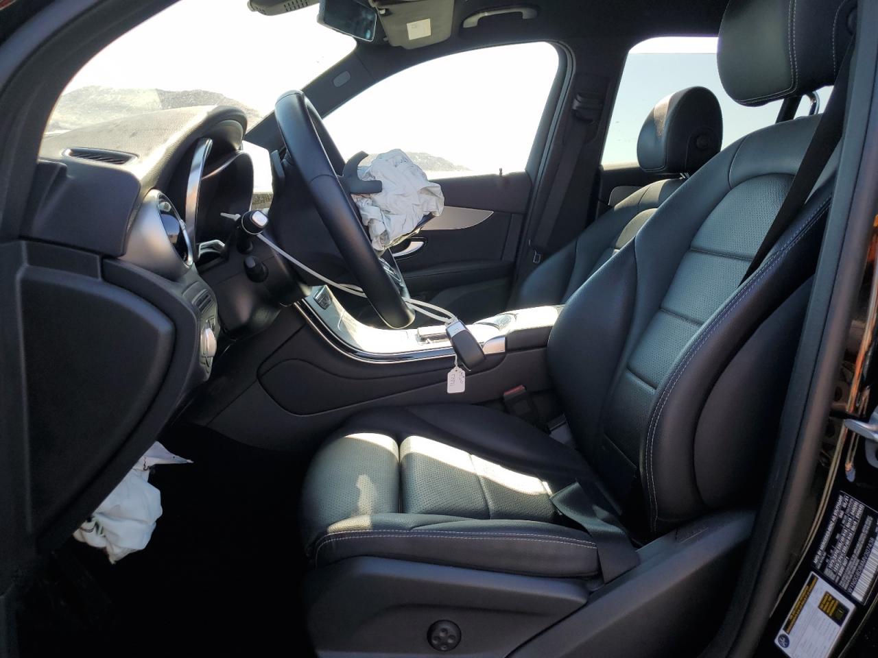 Mercedes-Benz GLC 300 Image 4