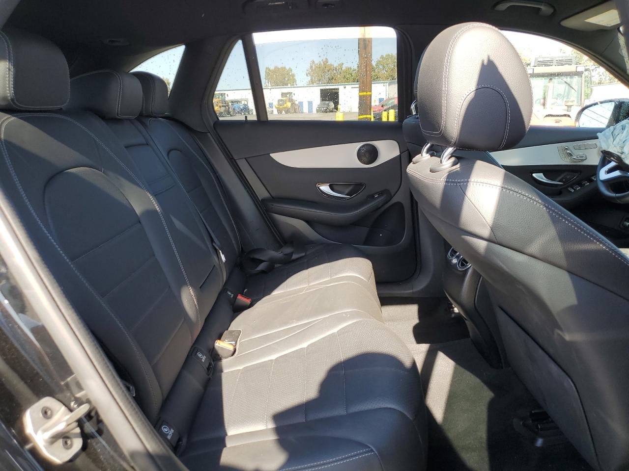 Mercedes-Benz GLC 300 Image 9