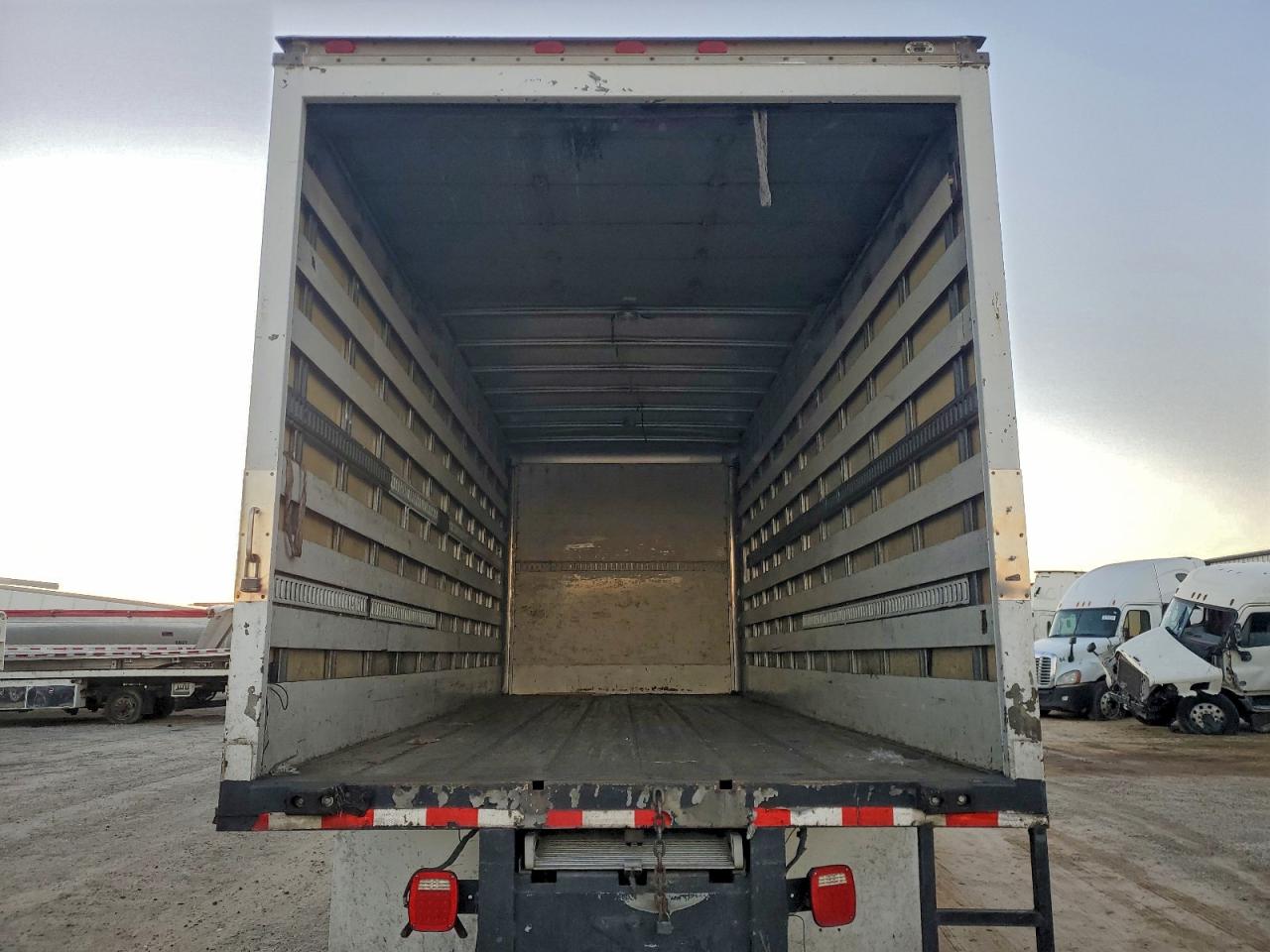 Chevrolet Ck Series C7c042 Image 12