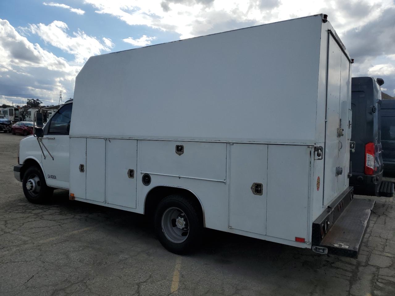 Chevrolet Express Image 6