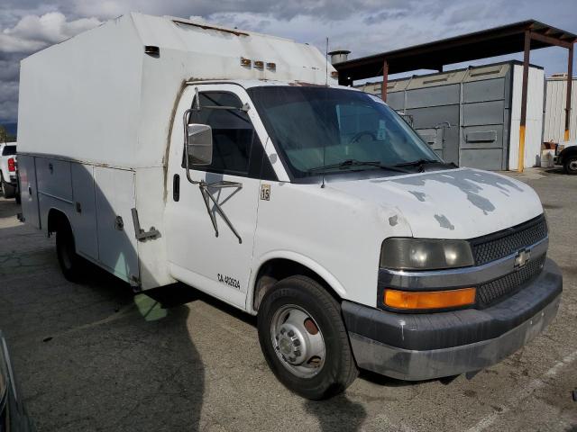 Chevrolet Express Image 4