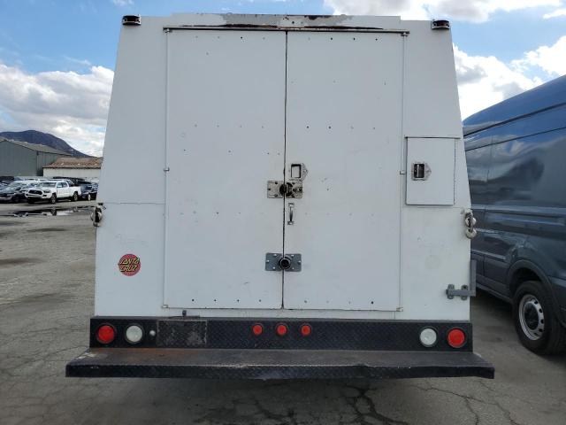 Chevrolet Express Image 5