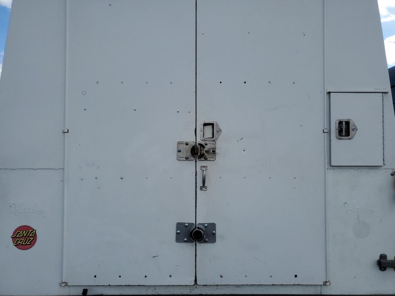 Chevrolet Express Image 9